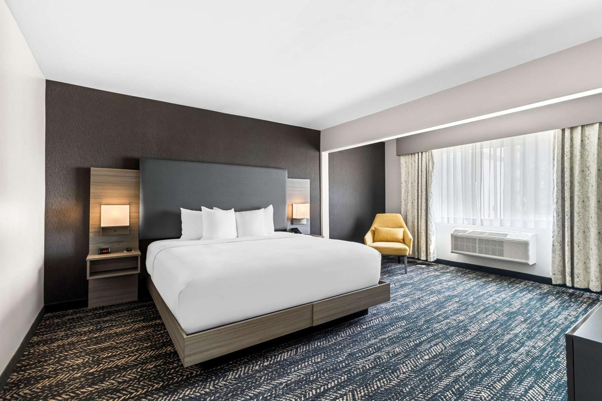 Hourglass Hotel, Ascend Hotel Collection Бейкерсфилд Экстерьер фото